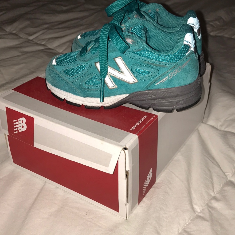 New Balance - Picture 2 of 2